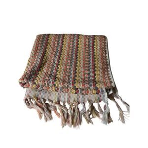 WORLD MARKET Red Yellow Blue Sculpted Dot Knotted Fringe Bath Towel 28x54 -Qty 1